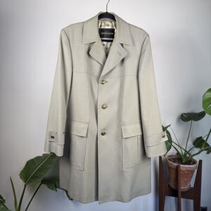 Vintage Johnny Carson Rain Repellent Textured Polyester Coat Crest Buttons
